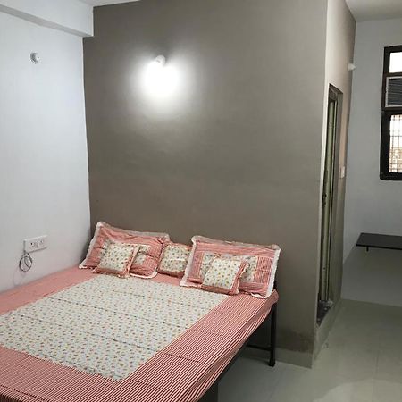 Prestige Guest House&Hostel Bilāspur Extérieur photo