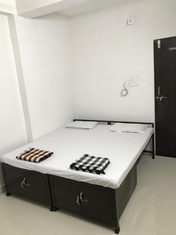 Prestige Guest House&Hostel Bilāspur Extérieur photo