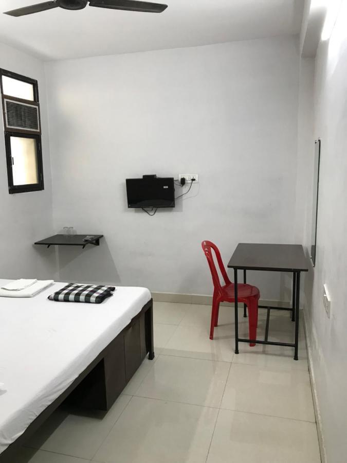 Prestige Guest House&Hostel Bilāspur Extérieur photo